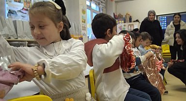 İstanbul- Beylikdüzü'nde atık kumaşlardan anaokulu öğrencilerine karne hediyesi