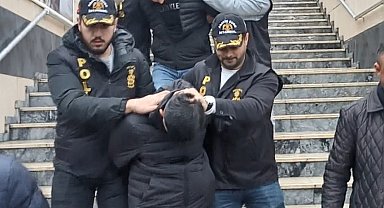 İstanbul - Esenyurt'ta arkadaşlarını minibüsle kaçırmaya çalışan 3 kişi polis tarafından yakalandı