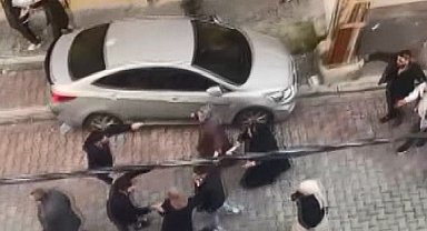 İstanbul - Esenyurt'ta düğünde 'takı töreni' kavgası kamerada