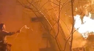 İstanbul- Kağıthane'de koltuk döşeme atölyesi alev alev yandı Ek görüntü