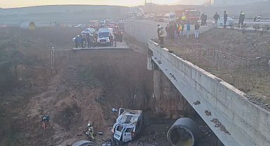 İstanbul - Tuzla'da servis minibüsü 10 metre yüksektlikten dere yatağına düştü: 16 yaralı -2