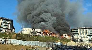 İstanbul - Üsküdar'da işçilerin kaldığı konteynerlerde yangın-1