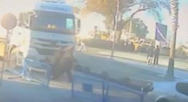 İzmir'de 2 yayanını öldüğü kaza kamerada