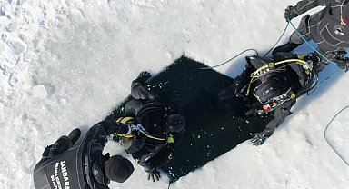 Jandarmanın 'buz' gibi eğitim