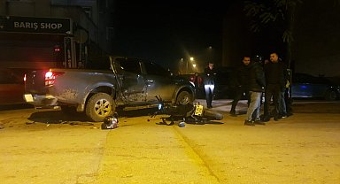 Kamyonetle çarpışan motosikletin sürücüsü yaralandı