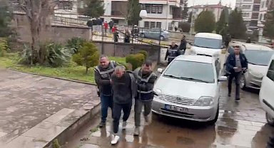 Karabük'te kuyumcu soyguncuları adliyeye sevk edildi