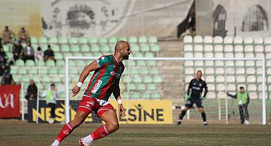 Karşıyaka'da İshak'ın özlemi bitti