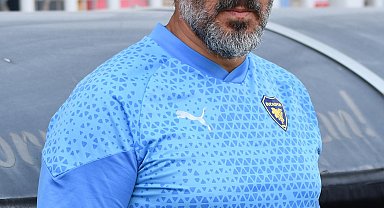 Karşıyaka'ya Ahmet Yıldırım geldi