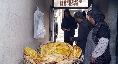 Kayınvalide ile damadın tandır ekmeği ürettiği fırın, 6 aileye daha ekmek kapısı oldu