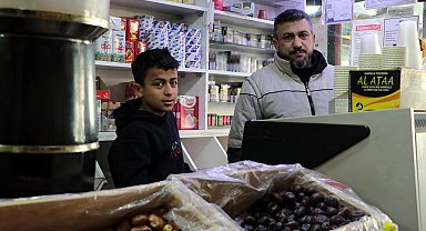 Kayseri'de esnaflık yapan Suriyeli Hüseyin, ülkesine dönüp baba mesleğini sürdürmek istiyor