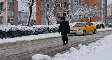 Keşan'da kar yağışı etkisini kaybetti