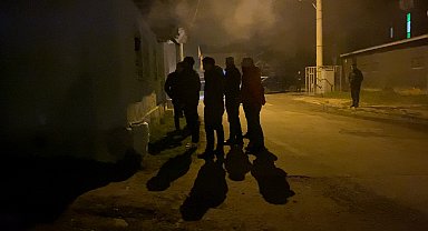 Kundakçı şüphelisi jandarmayı görünce kendisini eve kilitledi, 8 saattir ikna çabaları sürüyor