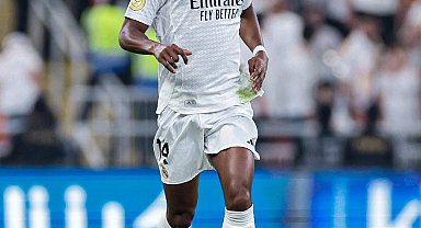 Manchester City ve Liverpool, Tchouameni'nin peşinde