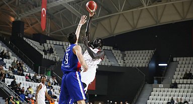 Manisa Basket - Büyükçekmece Basketbol: 87-98