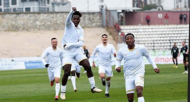 Manisa FK'dan zirvedekilere çelme