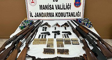 Manisa'da ruhsatsız silah operasyonu; 10 gözaltı