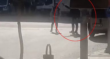 Mardin'de, sokak ortasında silahlı kavga kamerada: 1 yaralı