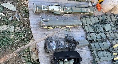 MSB: Terör örgütünün kullandığı mağarada çok sayıda silah ve mühimmat ele geçirildi