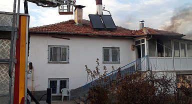 Neşet Ertaş'ın kız kardeşinin evi yandı
