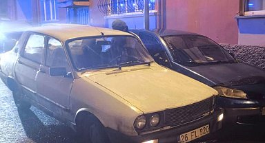 Otomobilini iterken kalp krizi geçirip öldü