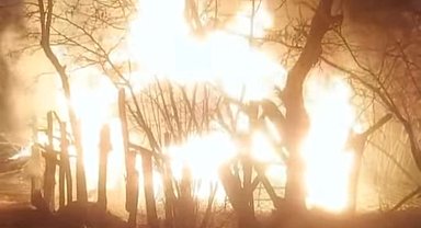 Oynarken dedelerinin samanlığını yaktılar