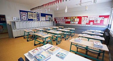 Özel okul velileri, yeni dönemden itibaren 'ders kitabı' için ücret ödemeyecek