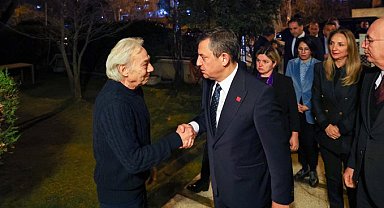 Özgür Özel, Bolu'daki otel yangınında 2'si çocuk 4 kişiyi kaybeden Tokcan ailesini ziyaret etti