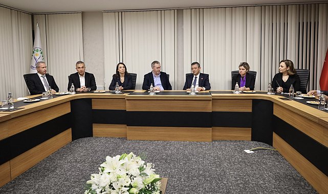 Özgür Özel'den DEM Parti'li Bakırhan'a taziye ziyareti