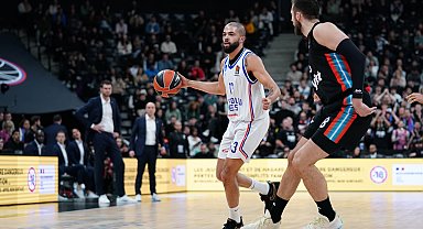 Paris Basketball - Anadolu Efes: 88-84