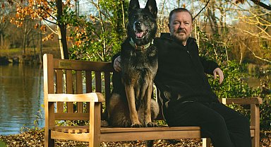 Ricky Gervais, 'After Life' dizisindeki rol arkadaşı köpeğin hayatını kaybettiğini duyurdu