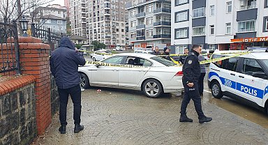 Silahla yaralandı, hastane yolunda kaza yaptı