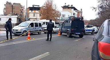 Sokakta yürürken uğradığı silahlı saldırıda öldü