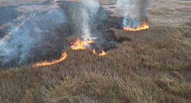 Sultan Sazlığı Milli Parkı'ndaki yangına müdahalede 2'nci gün