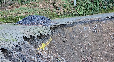 Tedbirin alınmadığı bölgede heyelan; bu kez istinat duvarı ile ağaçlar kaydı