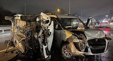 Ters yönde giren alkollü sürücü zincirleme kazaya neden oldu: 4 yaralı