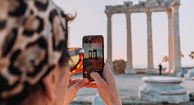 Turizm gelirinde yüzde 8,3 artışla Cumhuriyet rekoru kırıldı