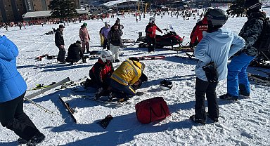 Uludağ'da 2 kayakçı, kayak yaparken çarpıştı
