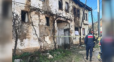 Yalnız yaşadığı evde çıkan yangında hayatını kaybetti