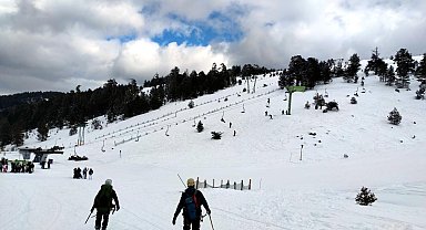 Yanan otelin pistlerindeki mekanik sistem ikinci el