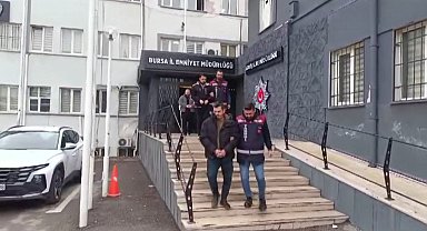 18 kişiyi yıllık kart aidat borcu olduğunu söyleyip, 2 milyon 500 bin TL dolandırdılar; 9 tutuklama