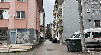 25 günlük erkek bebeği sokağa annesi bırakmış