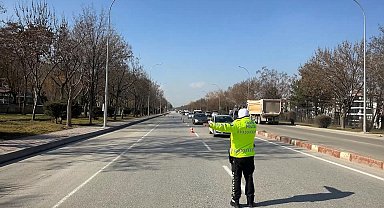 3 milyon 145 bin araçta denetim; 487 bin 127 aracasürücüye ceza