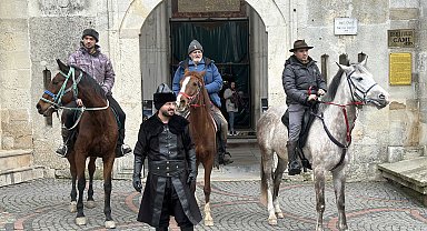 'At sırtında hac' geleneğini yaşatmak için yola çıkan 3 Müslüman İspanyol, Edirne'de