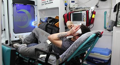 'Baba kafam kanıyor, çarptığım adamda bir şey yok' diyen ehliyetsiz sürücü gözaltında