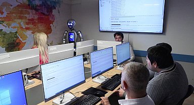 'İnsansı robot Akademisyen Maya, Türkiye'nin dijital dönüşümüne büyük katkı sağlayacak'