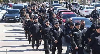 'Kıskaç-40' operasyonunda gözaltına alınan 77 şüpheli, adliyede