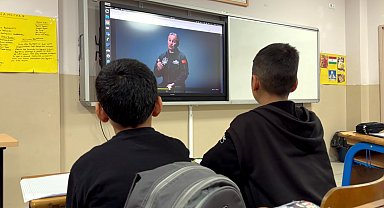 'Ufkun Ötesinde' belgeseli öğrencilerle buluştu