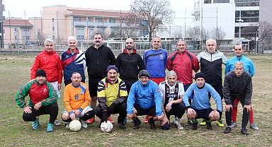 40 yıldır her pazar bir araya gelip futbol oynuyorlar
