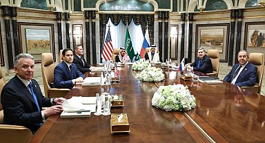 ABD ve Rus heyetlerinin Riyad'daki görüşmesi başladı