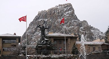 Afyonkarahisar'da kar manzarası